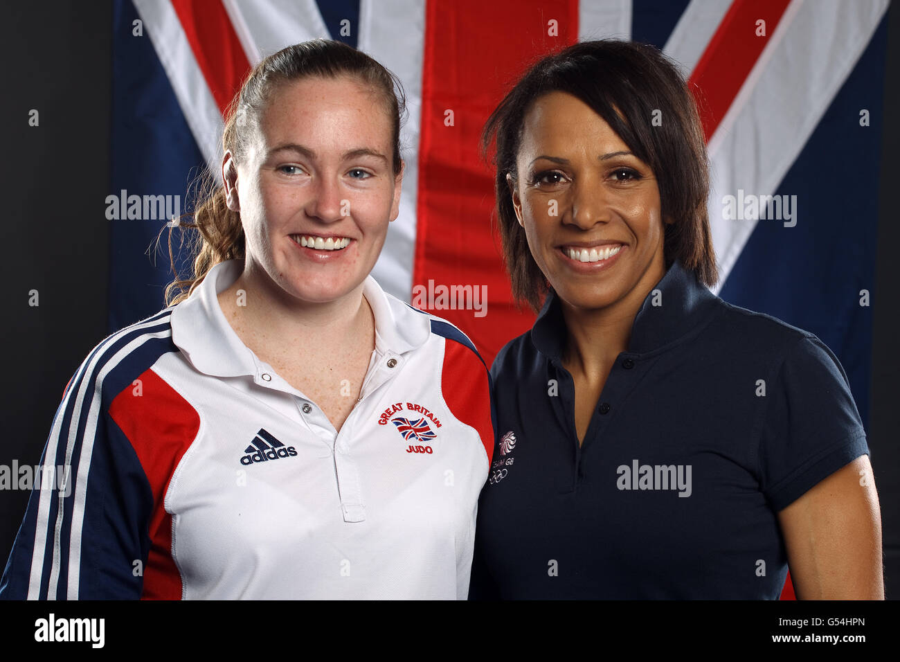 Great Britain's Connie Ramsey (l) with Dame Kelly Holmes during a media day at Dartford Elite Performance Centre, Dartford Stock Photo