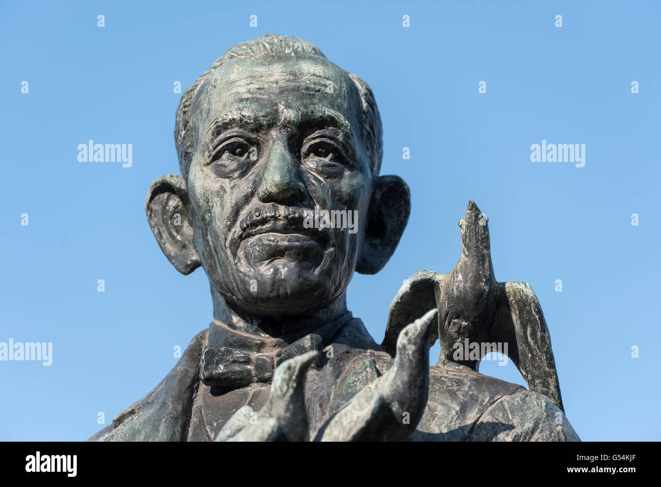 Statue of Miekichi Suzuki in Hiroshima Peace Memorial Park, Japan Stock Photo Alamy