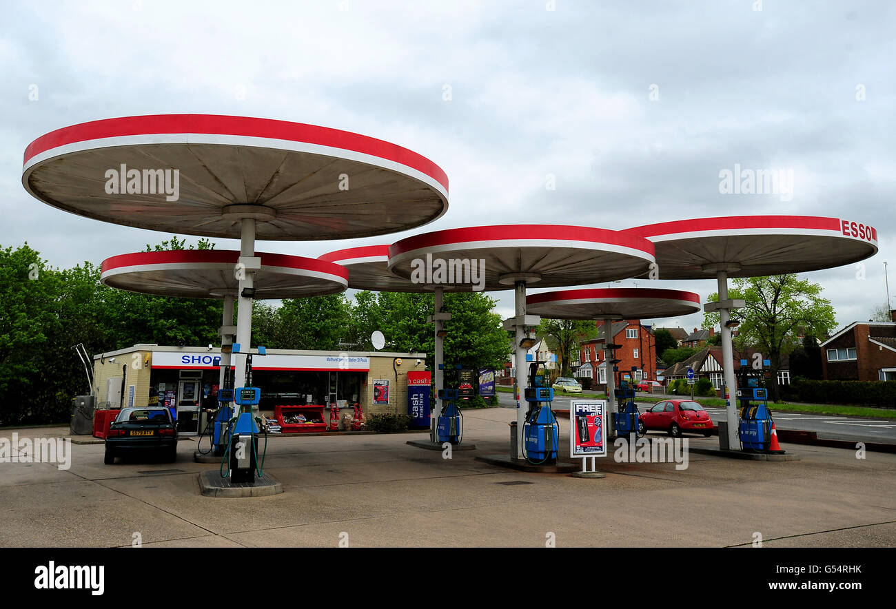 An esso garage in birstall hires stock photography and images Alamy