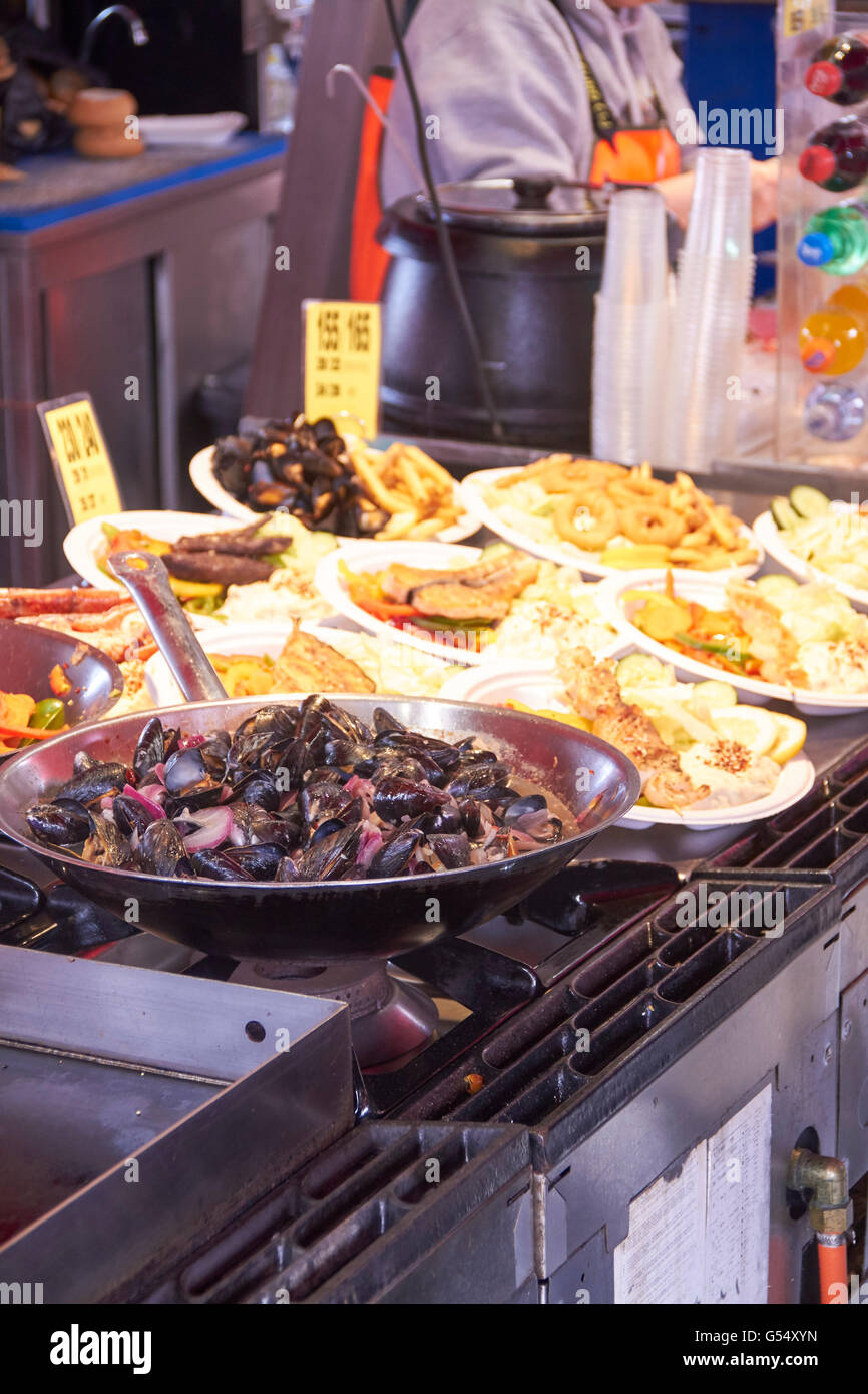 Mussels and other seafood on display Stock Photo Alamy