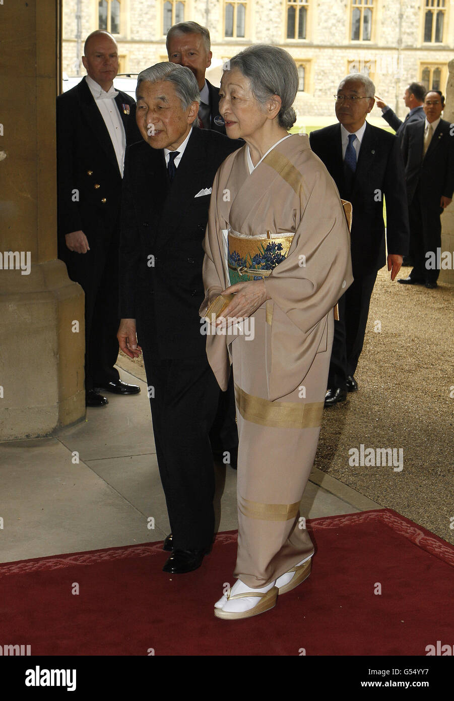 Emperor Akihito and Empress Michiko of Japan arrive at Windsor Castle