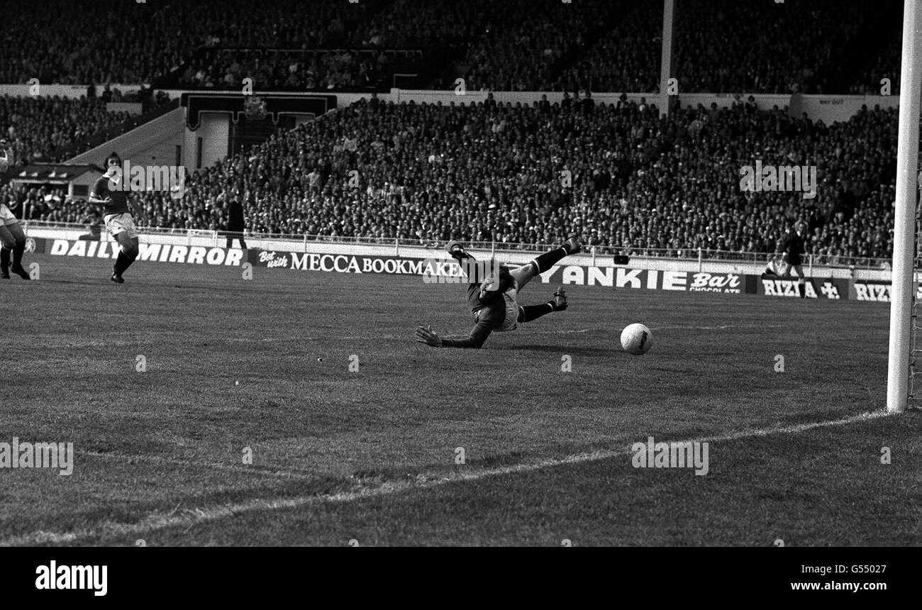 A shot from Bobby Stokes flashes past Manchester United's goalkeeper Alex Stepney to give Second Division Southampton the lead - and eventual victory - aftre 81 minutes of the FA Cup Final at Wembley Stadium, in London. Stock Photo