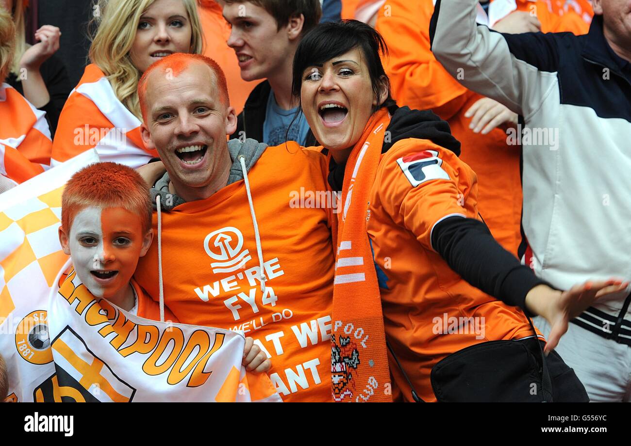 Blackpool fans show their support hi-res stock photography and images ...