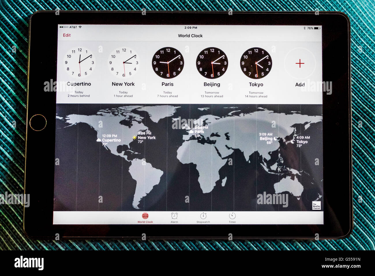 World time clocks hires stock photography and images Alamy