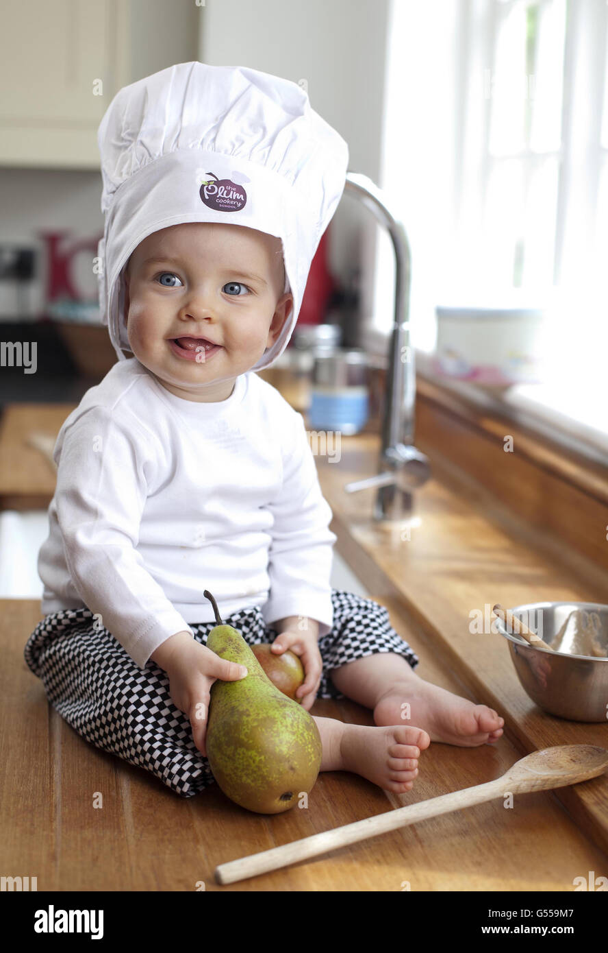 https://c8.alamy.com/comp/G559M7/ten-month-old-annabel-jones-at-the-launch-of-the-plum-cookery-school-G559M7.jpg