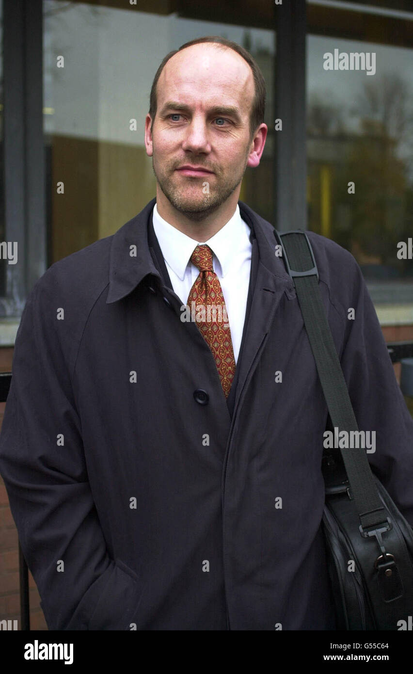 Dr James Ironside outside Crewe Magistrates Court after giving evidence in the CJD trial involving victims Gemmel, Thorpe and Garven. Stock Photo