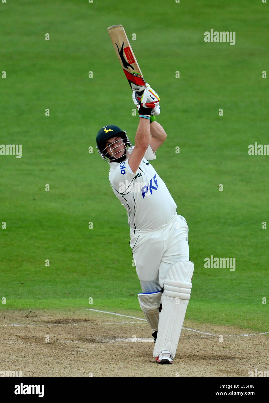 Cricket - LV= County Championship - Division One - Nottinghamshire v Middlesex - Day Two - Trent Bridge. Nottinghamshire's Steven Mullaney hits out during the LV= County Championship, Division One match at Trent Bridge, Nottingham. Stock Photo
