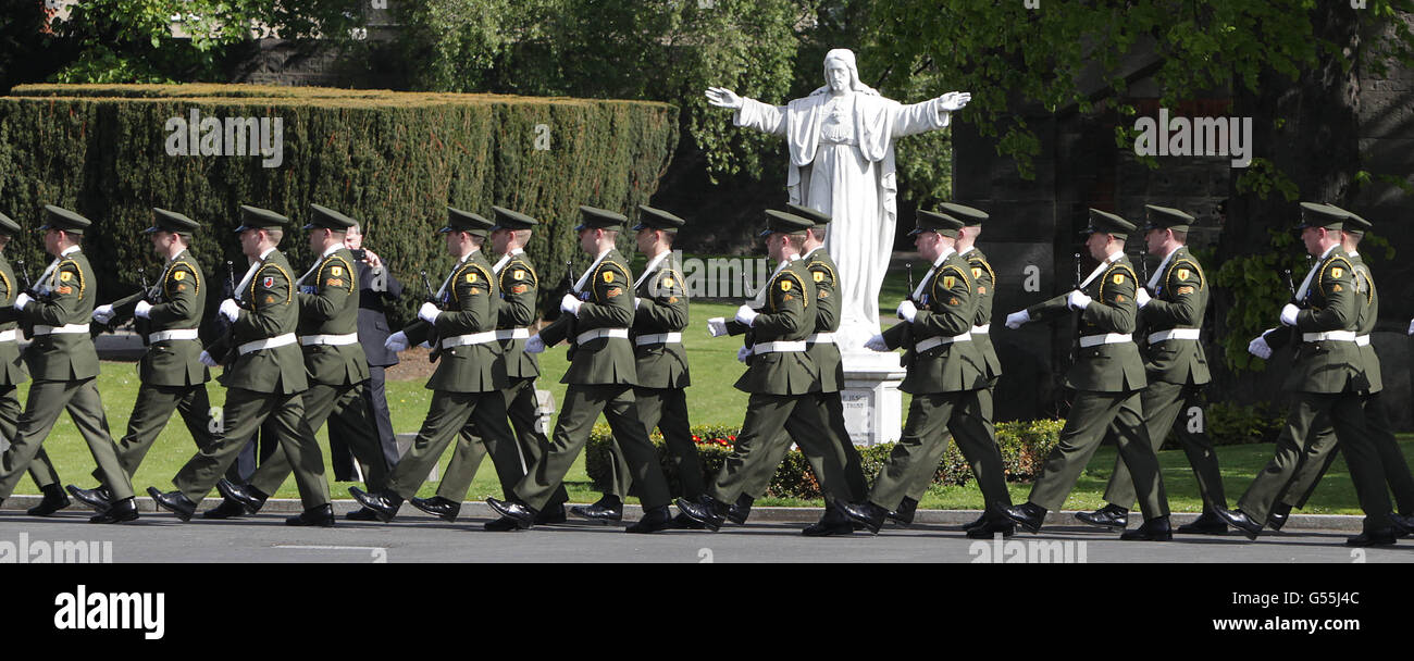 Soldiers on parade at the annual State commemoration of the 1916 Rising ...