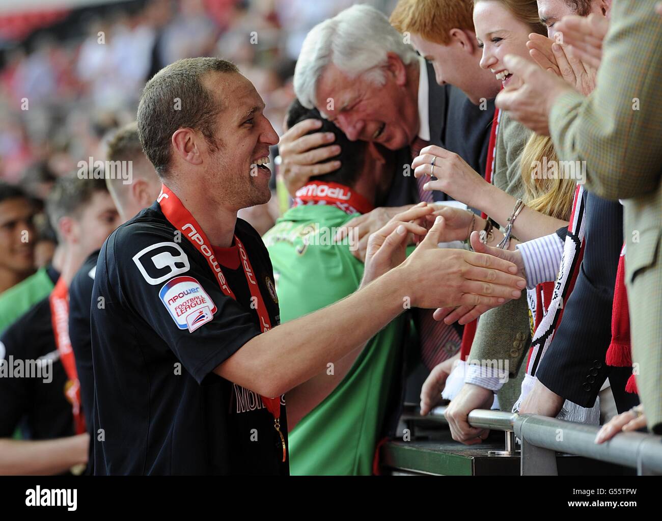 Soccer - npower Football League Two - Play Off Final - Cheltenham Town v Crewe Alexandra - Wembley Stadium Stock Photo