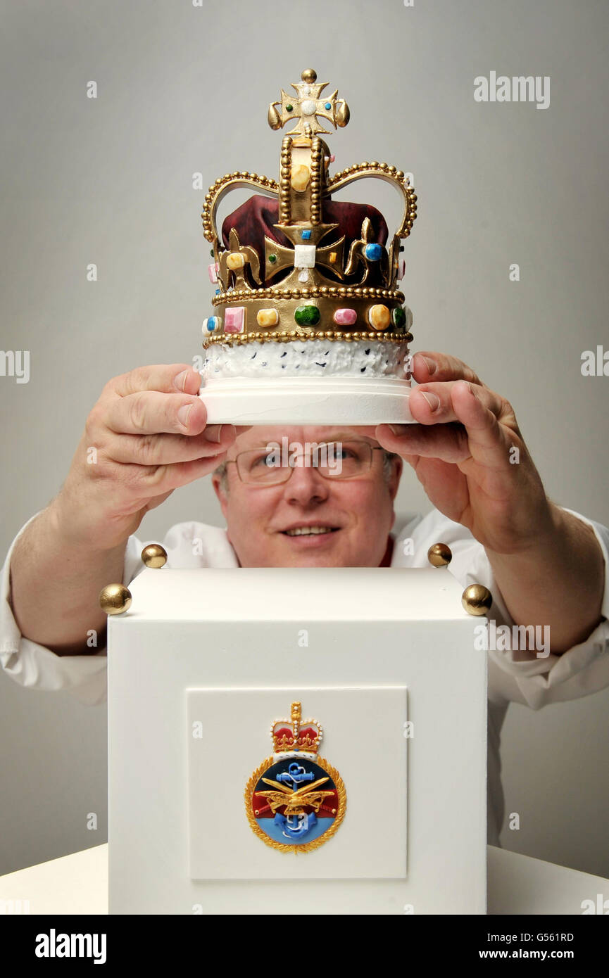 Diamond Jubilee cake Stock Photo Alamy