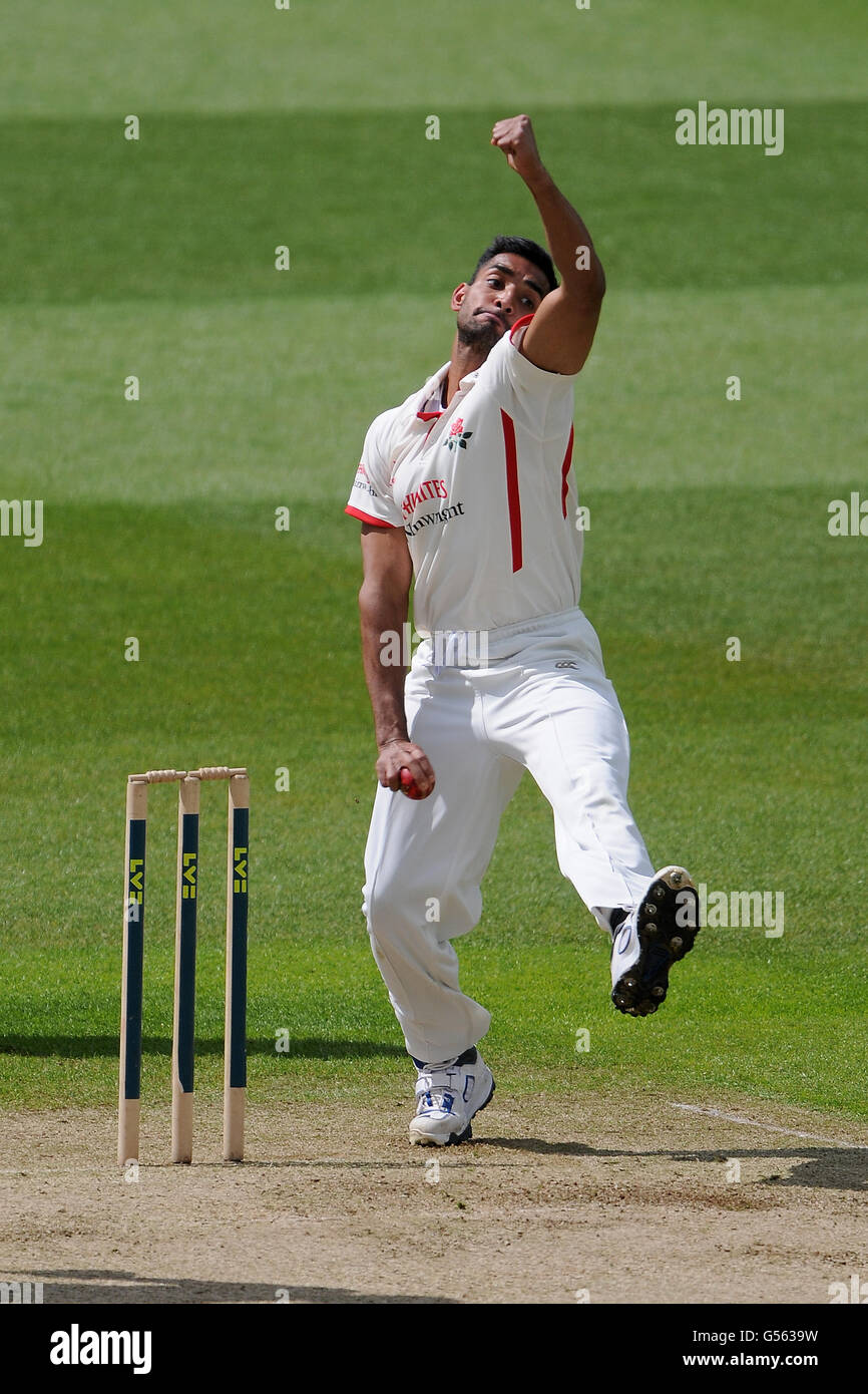 Cricket bowls bowling bowl running in full length fulllength hires