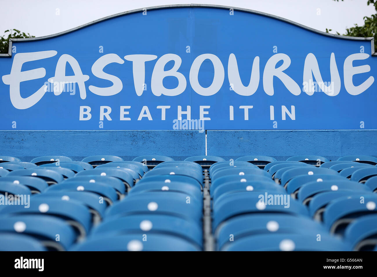 General view of centre court during day one of the 2016 AEGON International at Devonshire Park, Eastbourne. PRESS ASSOCIATION Photo. Picture date: Monday June 20, 2016. See PA story TENNIS Eastbourne. Photo credit should read: Steve Paston/PA Wire. RESTRICTIONS: Editorial use only, No commercial use without prior permission, please contact PA Images for further information: Tel: +44 (0) 115 8447447. Stock Photo