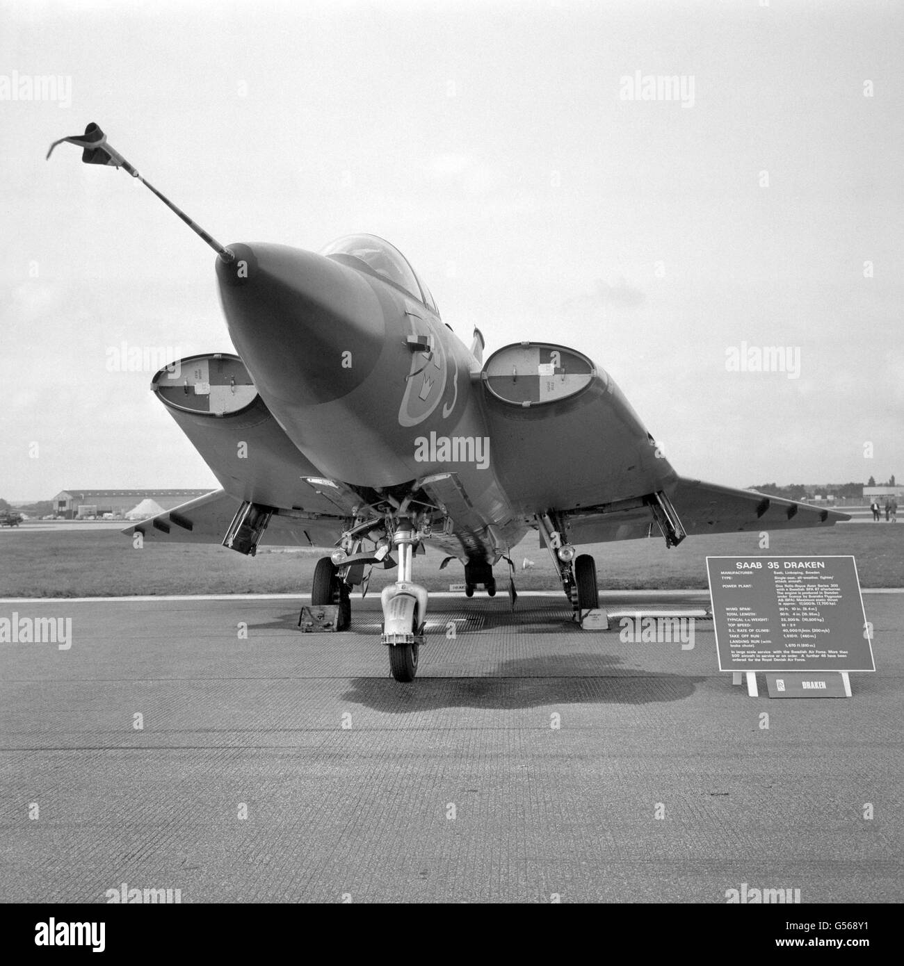 Aviation Farnborough Airshow Farnborough Airfield Stock Photo Alamy