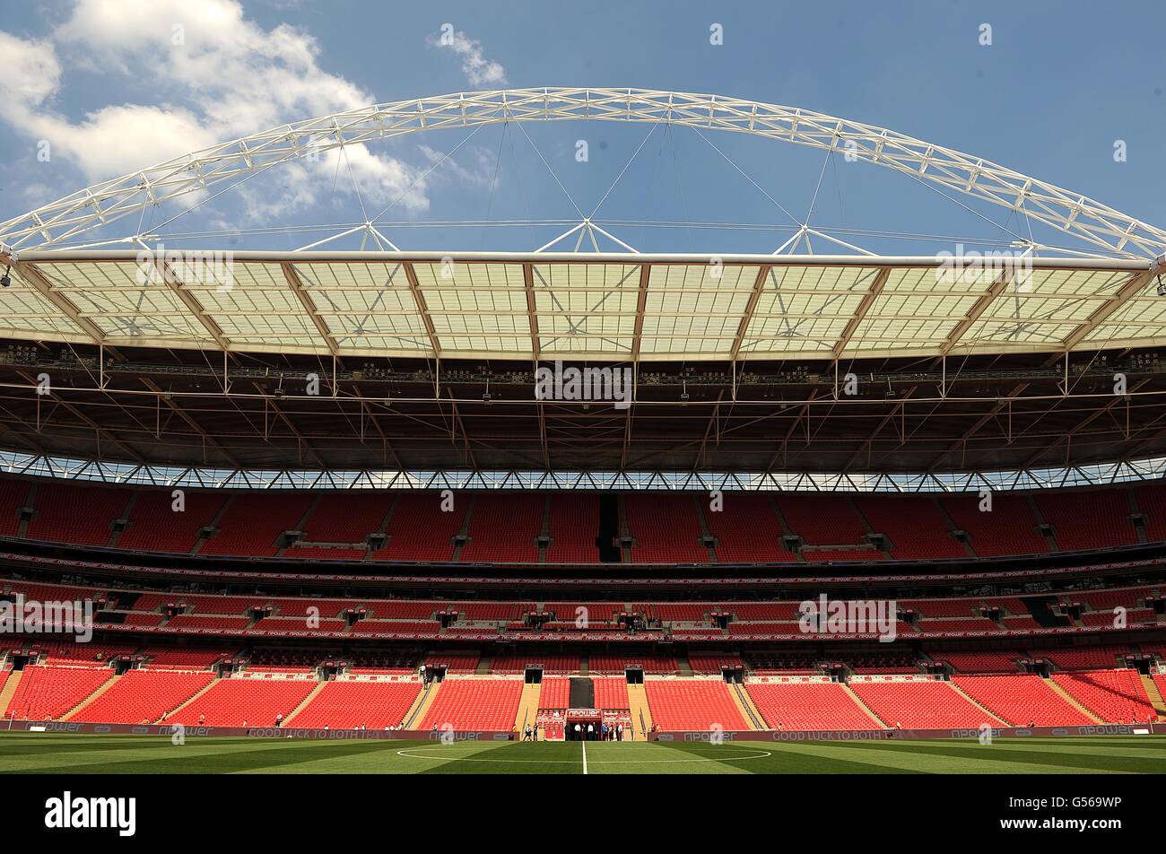 Soccer - npower Football League Two - Play Off Final - Cheltenham Town v Crewe Alexandra - Wembley Stadium. General view of Wembley Stadium Stock Photo