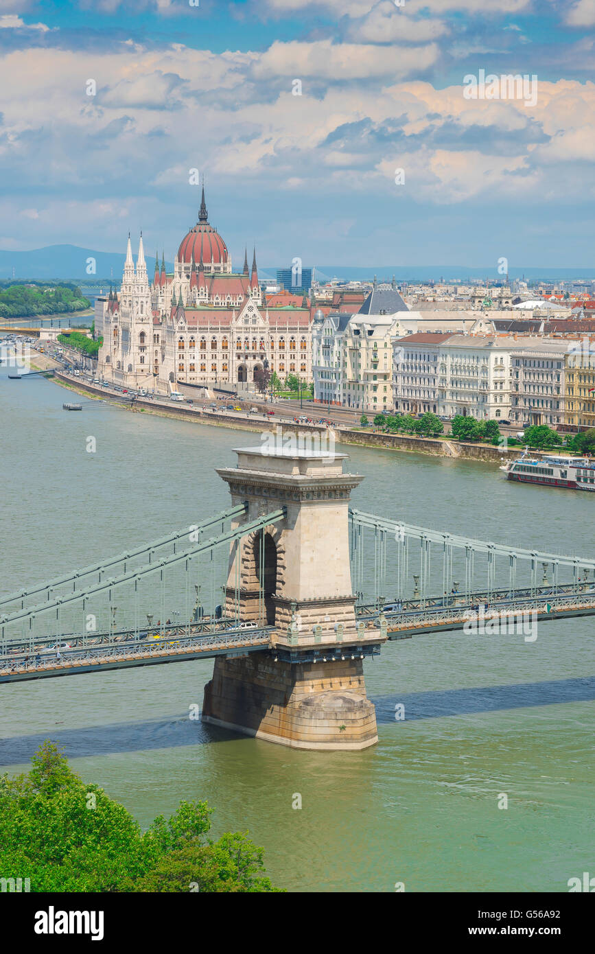 Danube River Budapest, view of the Lanchid Bridge and Parliament Building in central Budapest, Hungary. Stock Photo