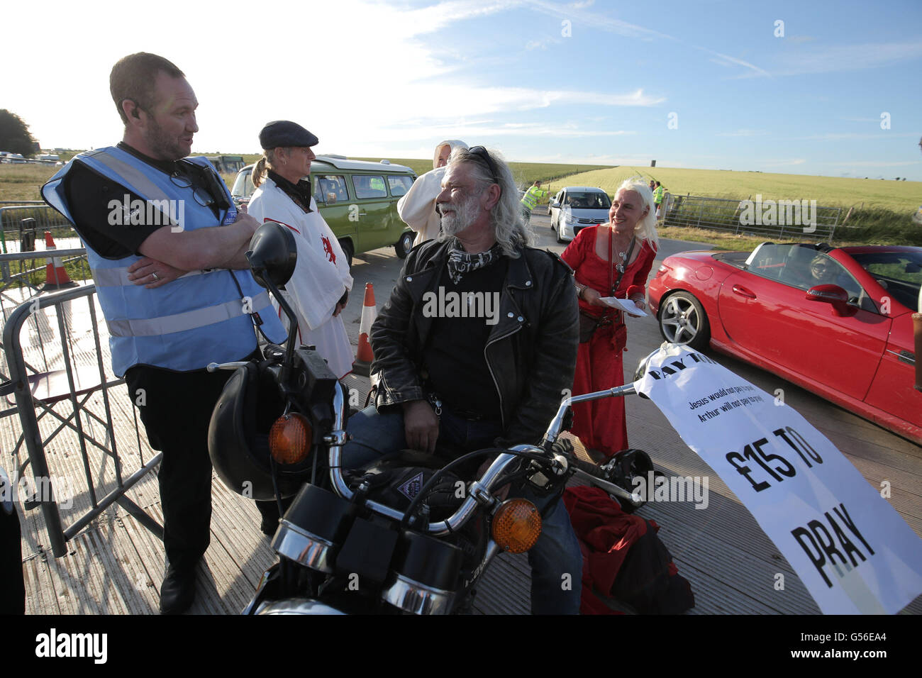 Avebury, UK. 20th June, 2016. Parking Fee Protest at Stonehenge during Summer Solstice celebrations against English Heritage's recent introduction of the parking fee © Guy Corbishley/Alamy Live News Stock Photo