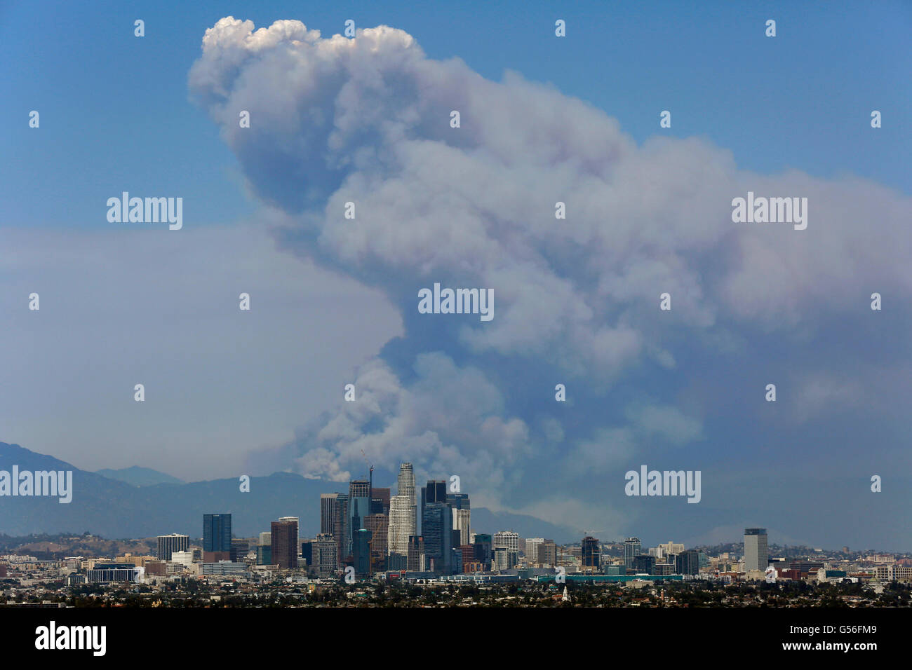 Los Angeles, California, USA. 20th June, 2016. Smoke is seen in the San