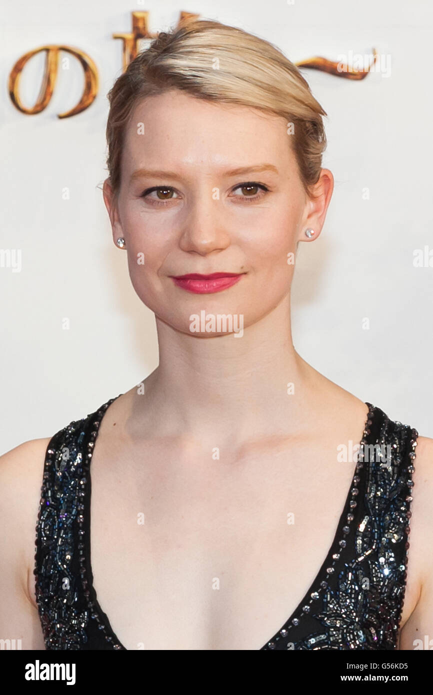 Tokyo, Japan. 21st June, 2016. Australian actress Mia Wasikowska (26) poses  for the cameras during the Japan premiere for the film Alice Through the  Looking Glass on June 21, 2016, Tokyo, Japan.