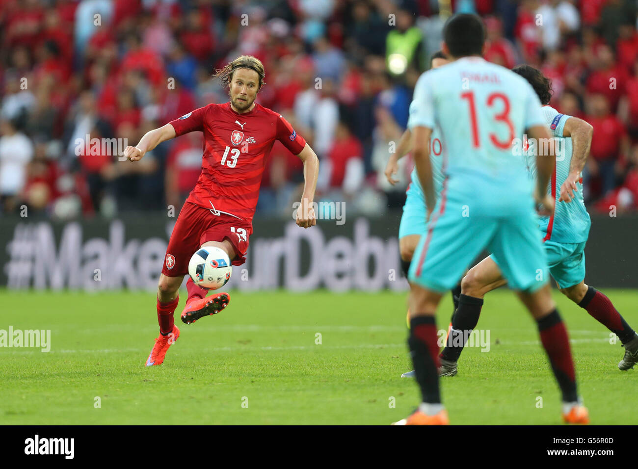 Lens, France. 21st June, 2016. European Football Championships group stages. Czech Republic versus Turkey. Jaroslav Plasil (CZE)comes forward with the ball Credit:  Action Plus Sports/Alamy Live News Stock Photo