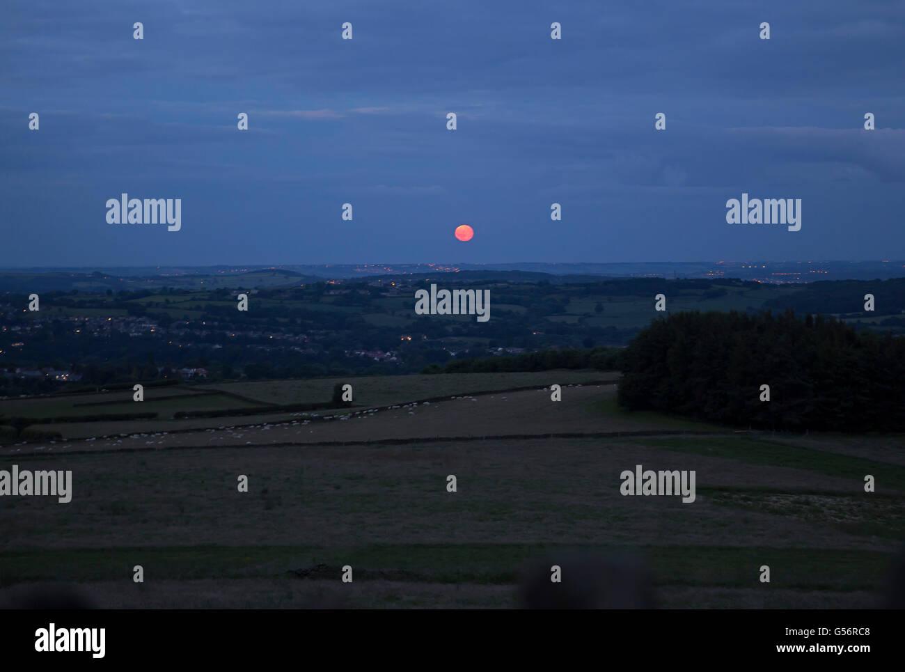 Strawberry moon over the Peak District, last seen in 1967 Stock Photo ...