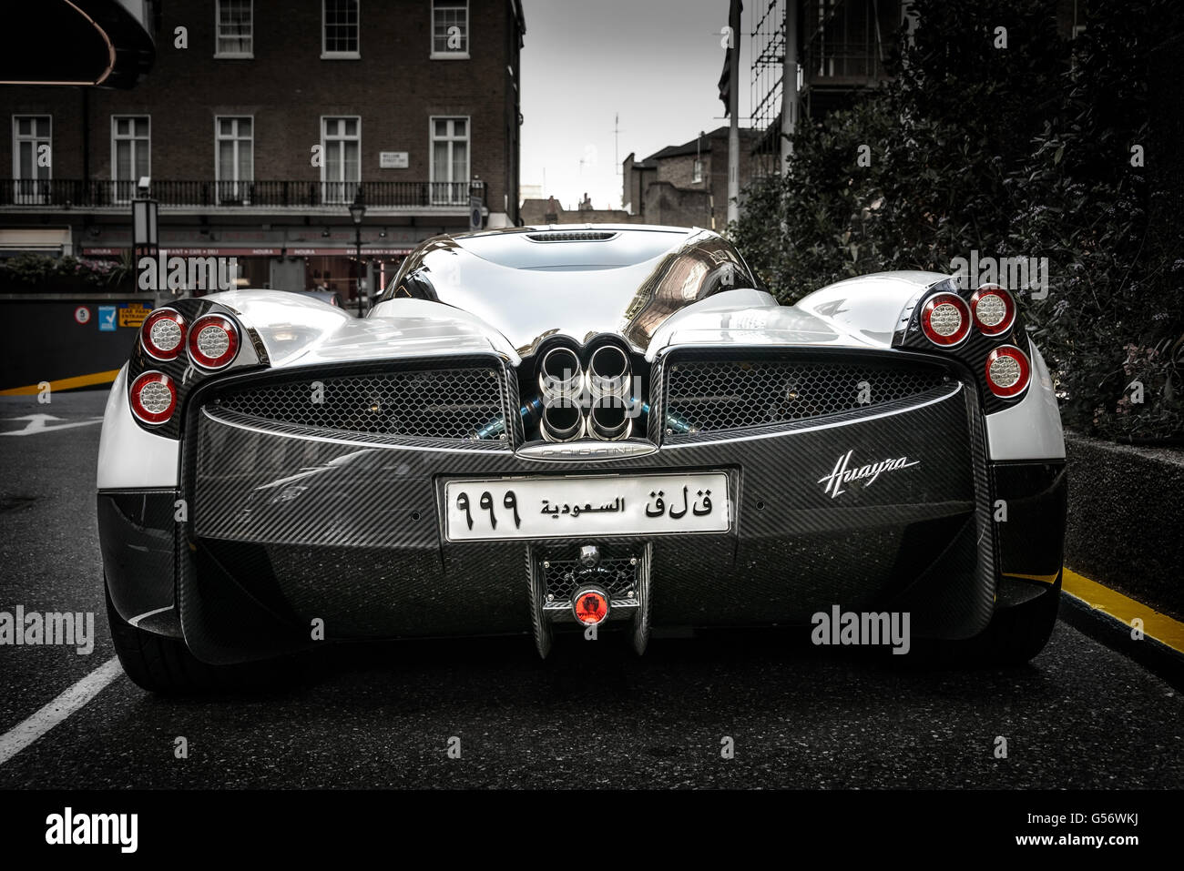 London Supercars Photography - Pagani Huayra! Driving on Sloane Street!