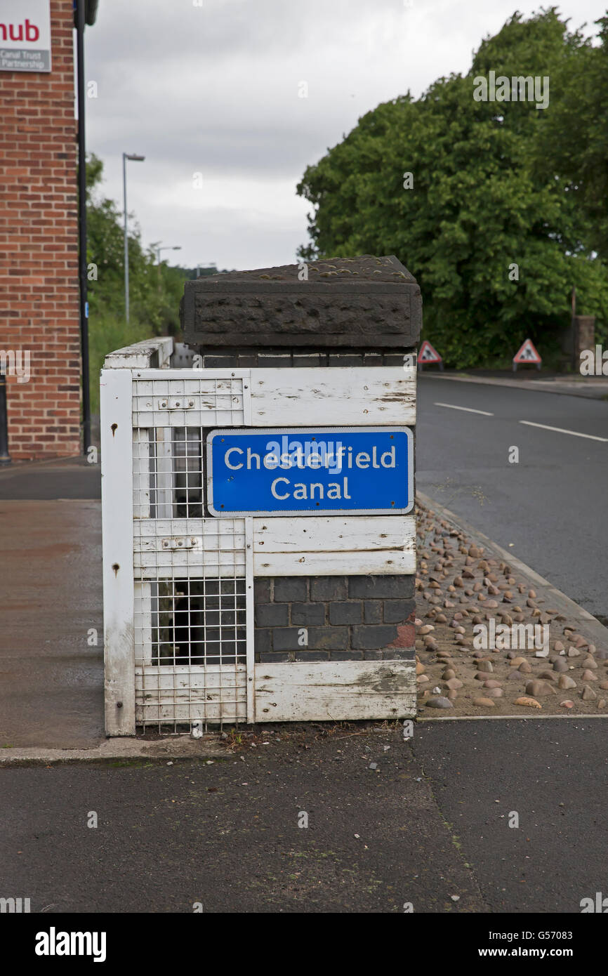 Chesterfield Canal sign in Hollingwood Stock Photo