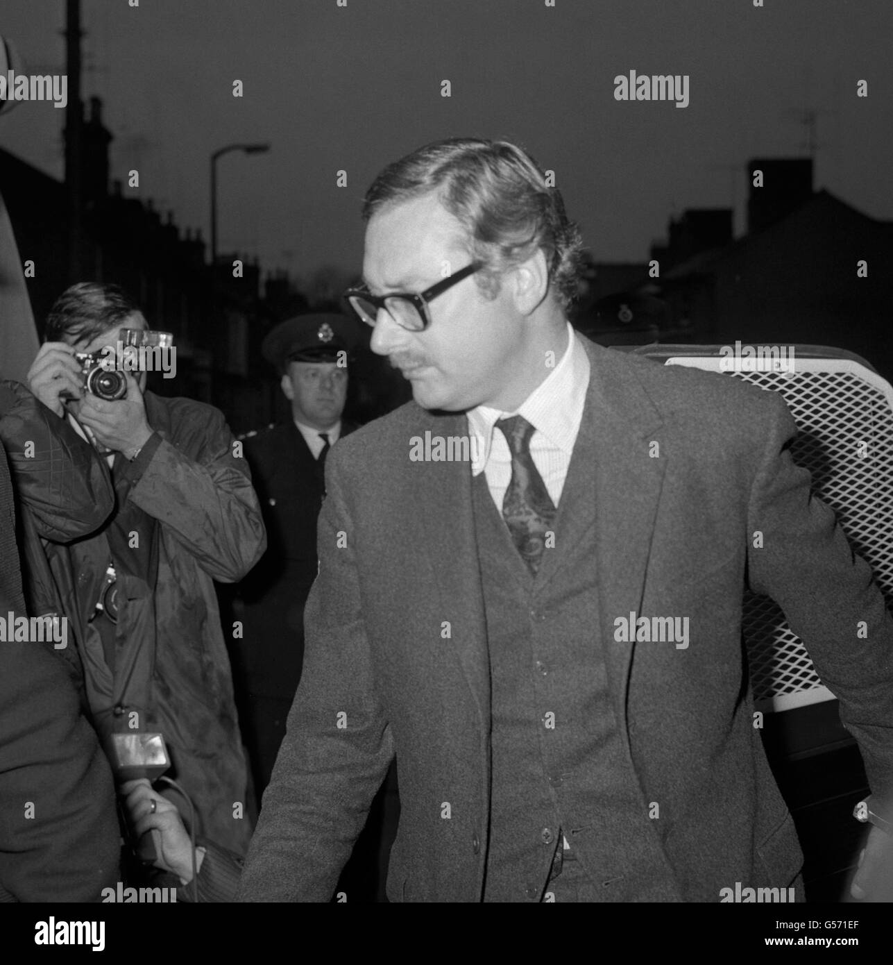 Bruce Reynolds at Linslade, Bedfordshire, who was remanded for a third time, accused of being concerned in the Great Train Robbery in 1963. He was remanded in custody until 4/12/68 after a two minute hearing Stock Photo