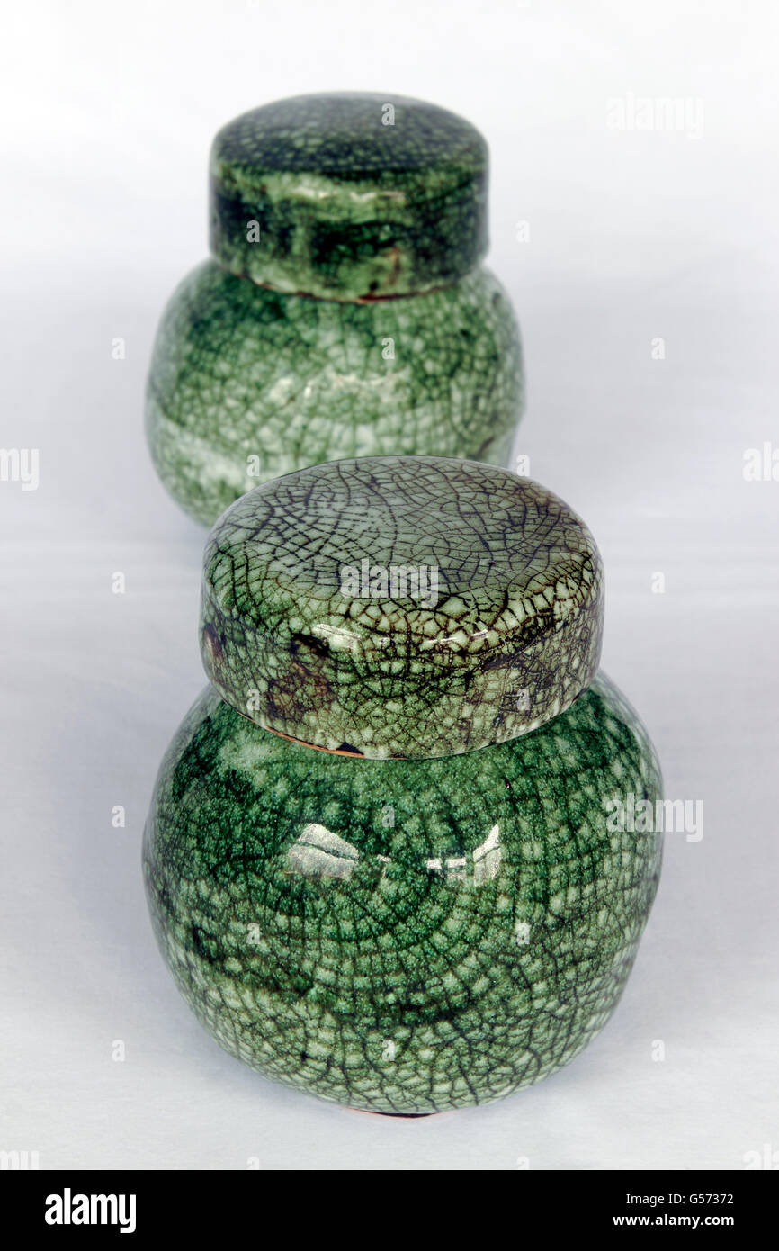 Ceramic ginger jars hires stock photography and images Alamy