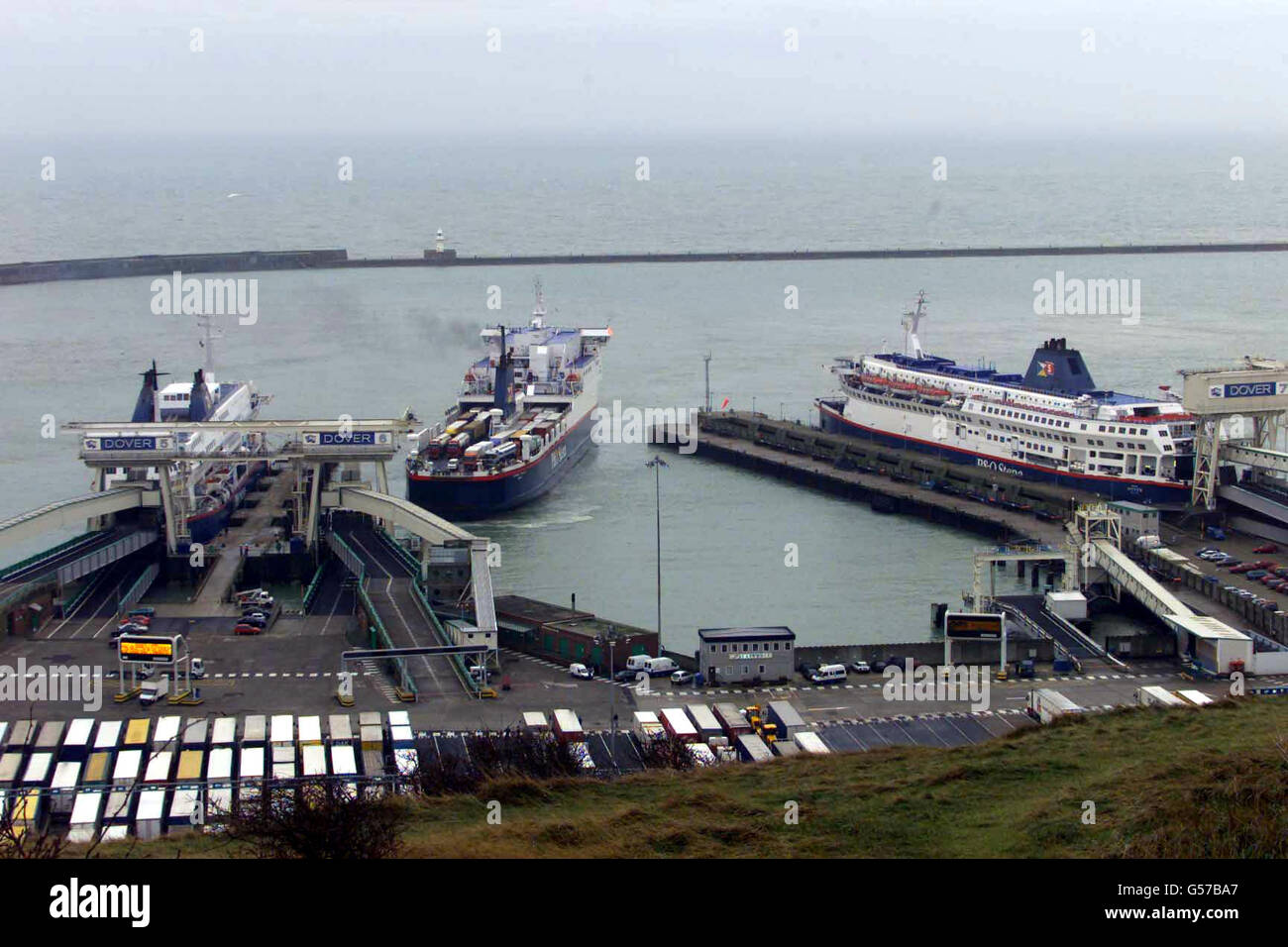 Calais dockers strike ferry Stock Photo