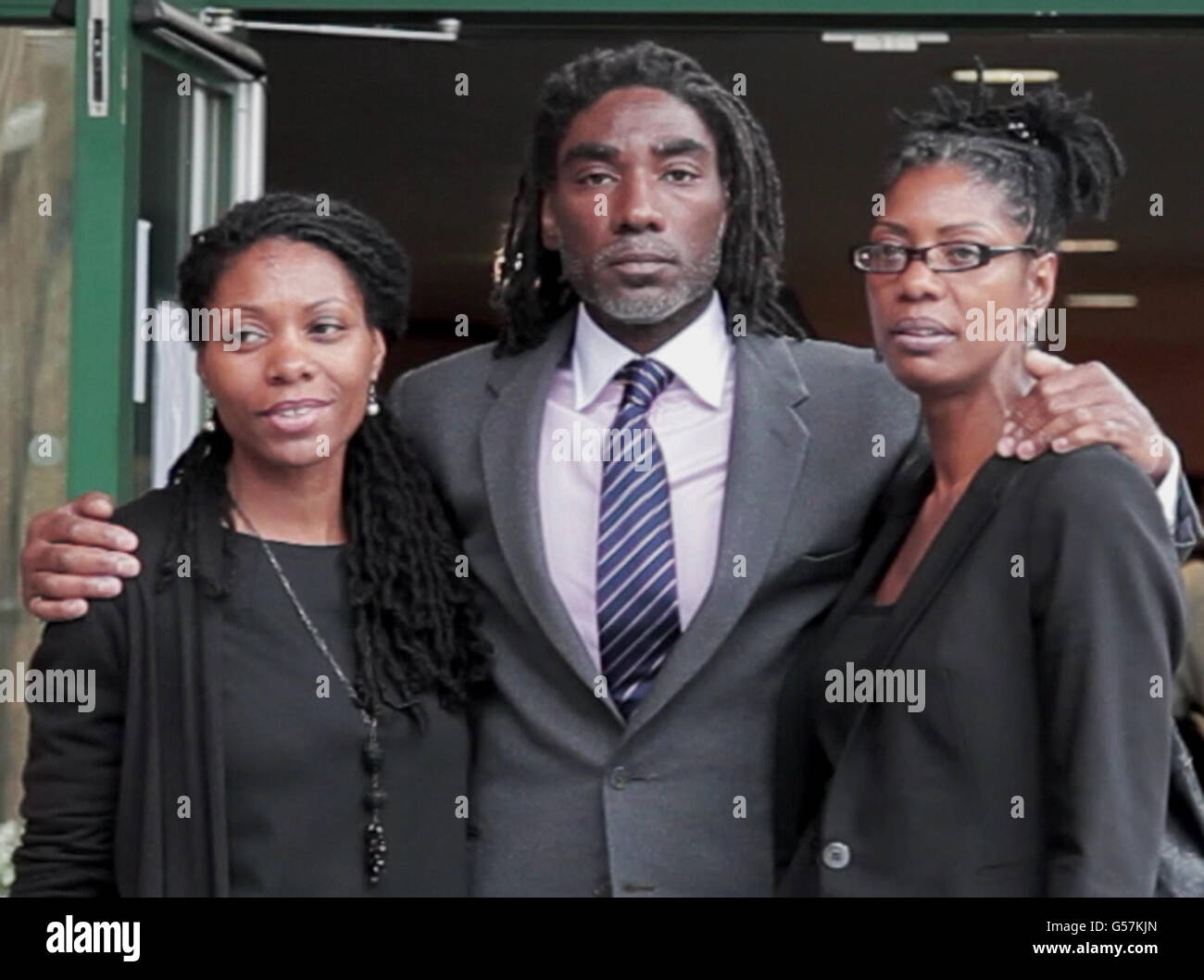 BEST QUALITY AVAILABLE The brother and sisters of Sean Rigg, a schizophrenic who died in police custody, (left to right) Sam Rigg, Wayne Rigg and Marcia Rigg-Samuel, outside Southwark Coroner's Court, during his inquest. Stock Photo