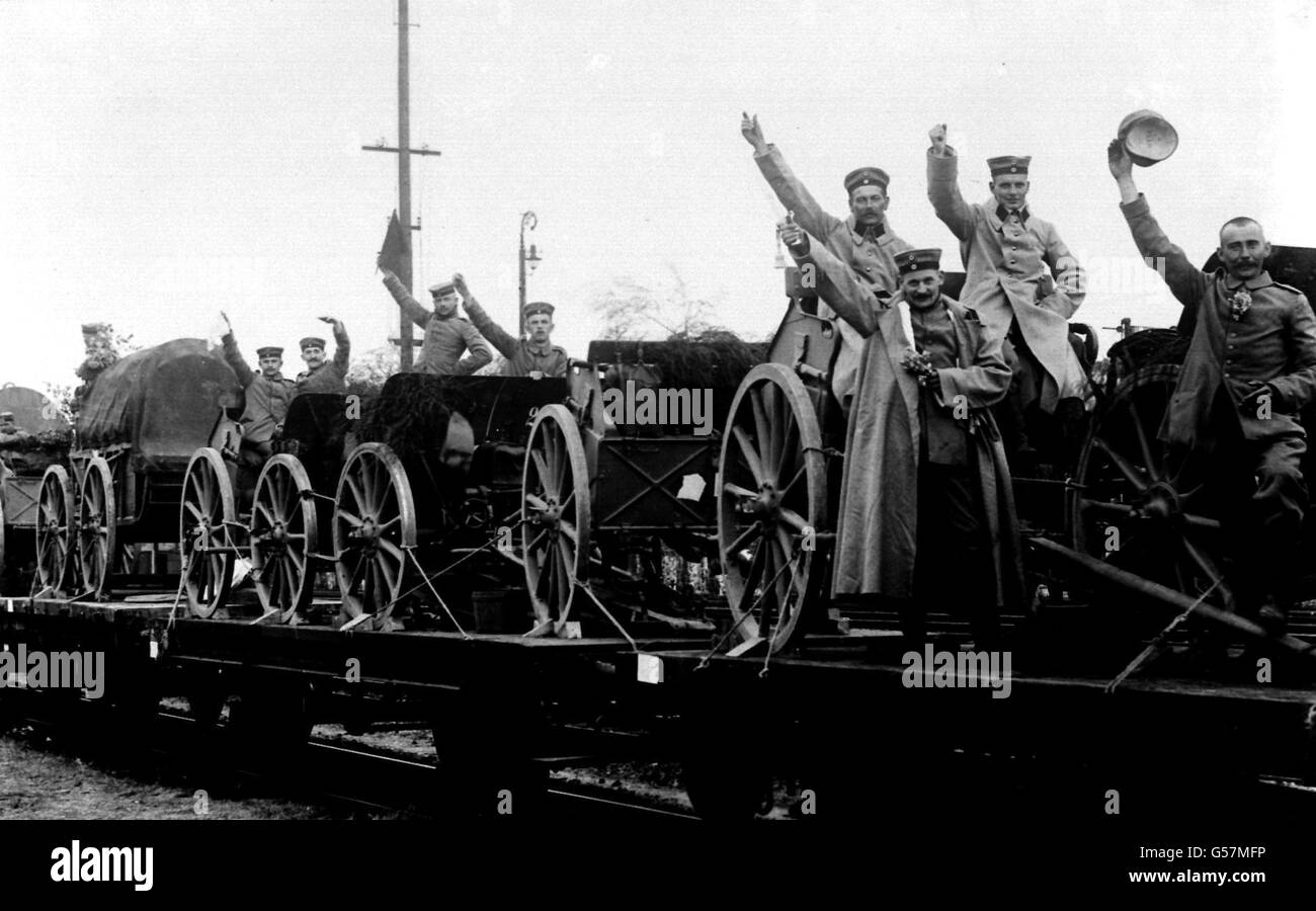 1915 THE GERMAN ARMY: German artillery crews cheer as their train leaves for the Front. Picture part of PA First World War collection. Stock Photo
