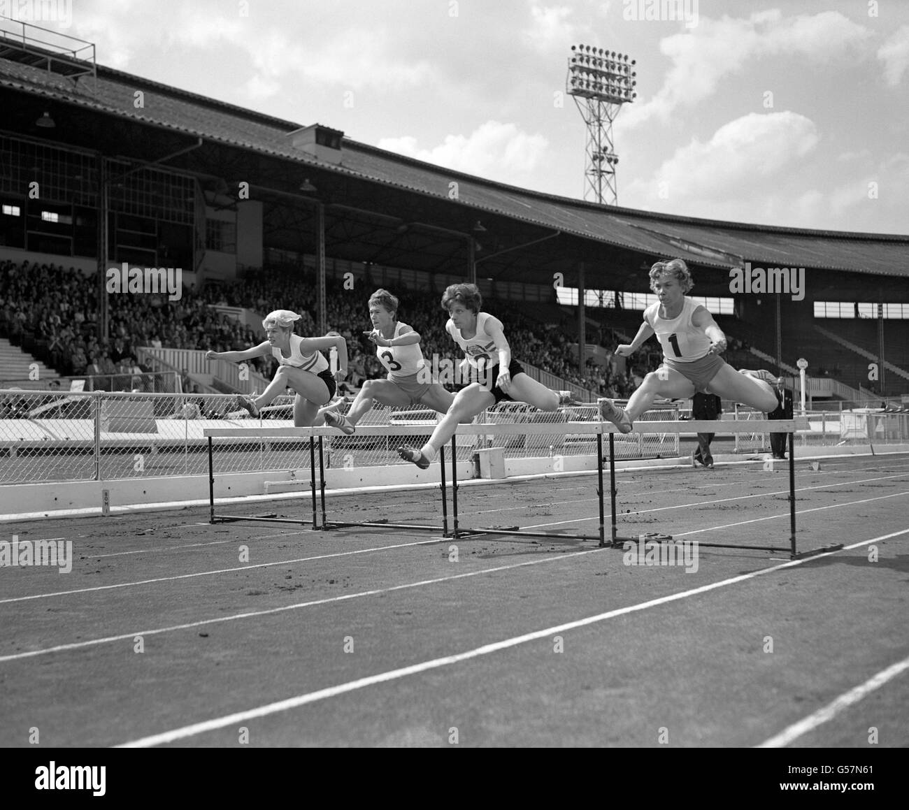 Athletics - International Match Great Britain v Poland - Women's 80m - White City, London Stock Photo