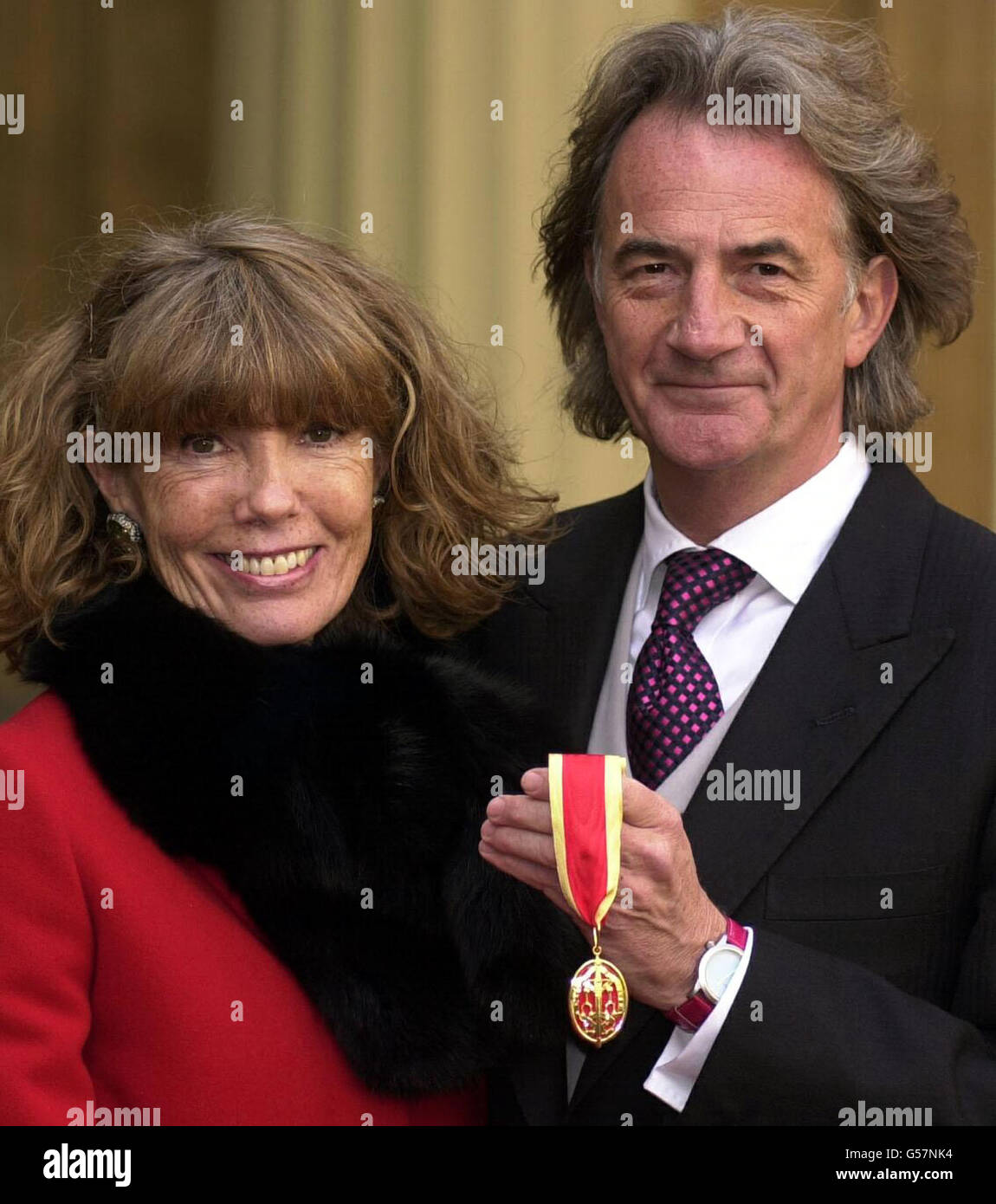 Fashion designer Sir Paul Smith with his wife Pauline who was awarded the  Honour of Knighthood (Knights Batchelor) at Buckingham Palace Stock Photo -  Alamy