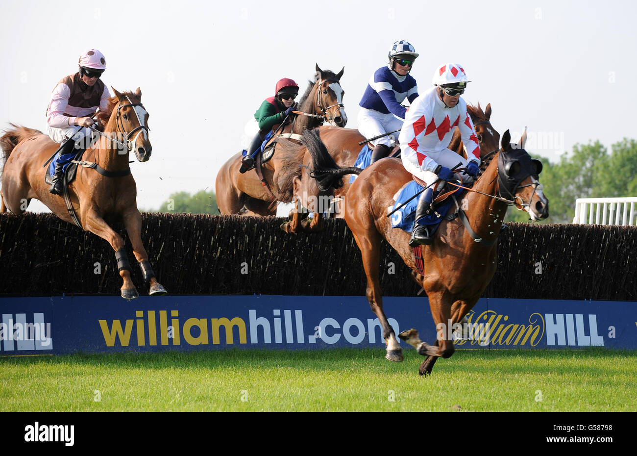 Huntingdon Races Horse racing ladies evening huntingdon racecourse hi-res stock ...