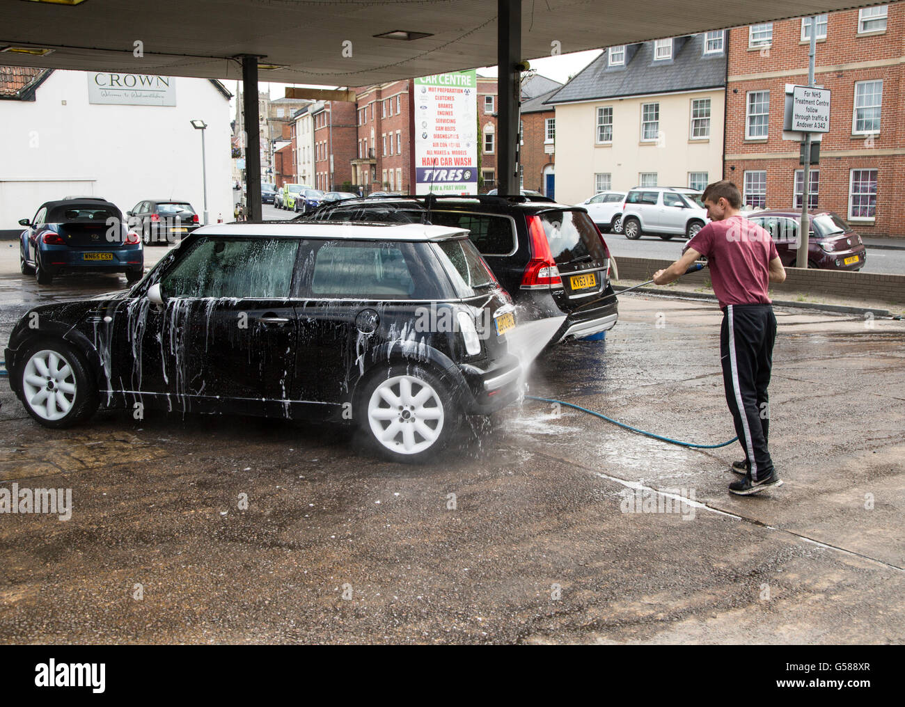 Hand car wash service Devizes, Wiltshire, England, UK Stock Photo