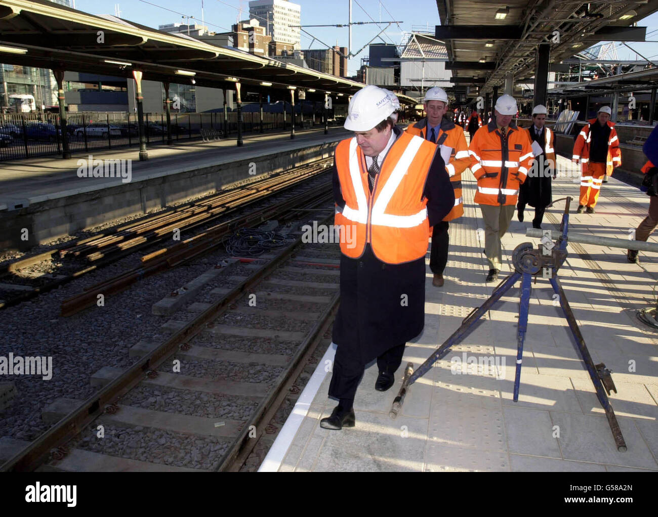 On Lines Hi res Stock Photography And Images Alamy