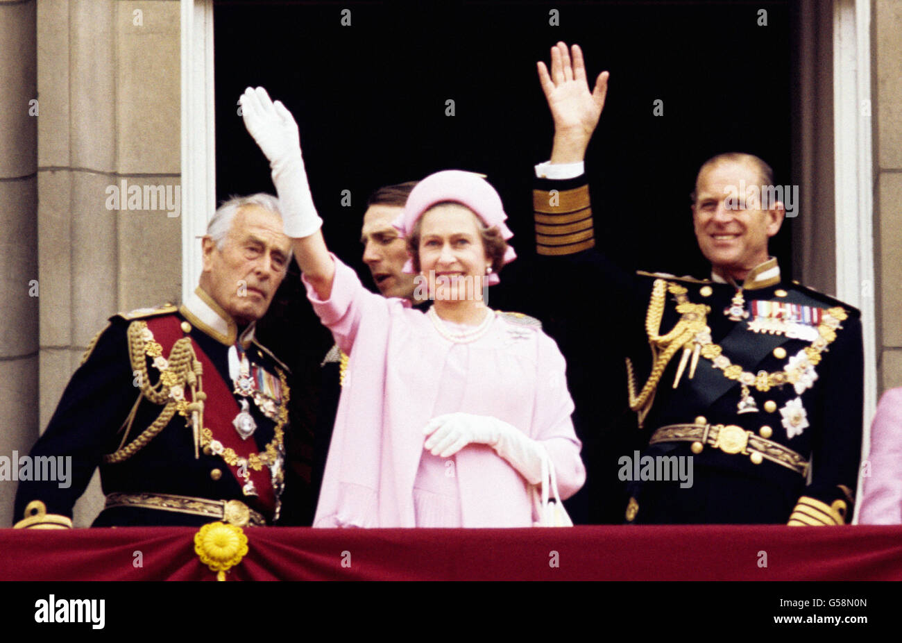 Royalty Queen Elizabeth II Silver Jubilee Stock Photo Alamy