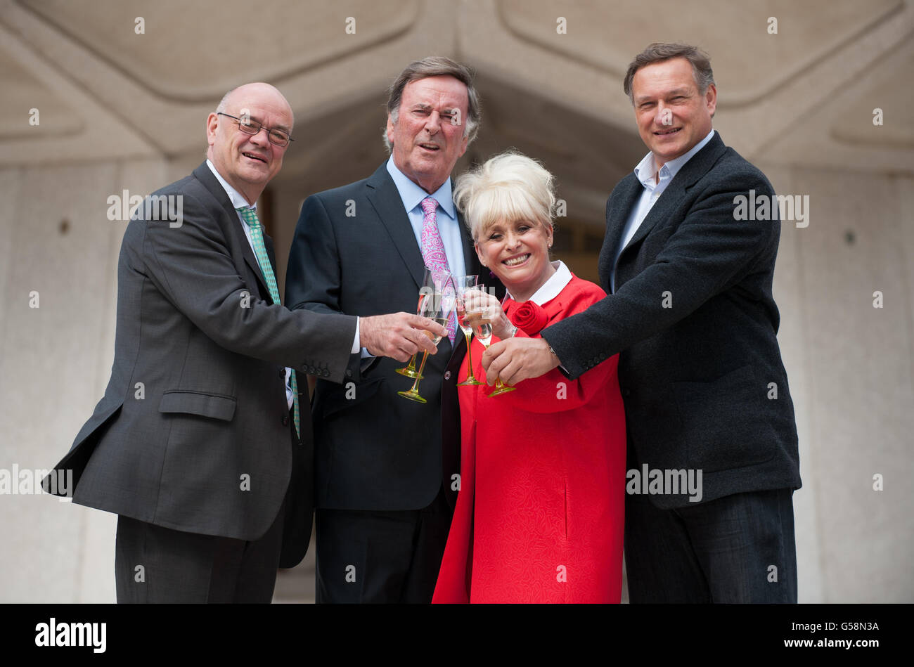(left to right) Managing Director of the Barbican Sir Nicholas Kenyon, with Freemaen of the City of London Sir Terry Wogan, Barbara Windsor, and David Hempleman-Adams, at a photocall at the Guildhall, in the City of London, to launch the 'Celebrate the City: Four Days in the Square Mile' event, which takes place from June 21-24 2012. Stock Photo