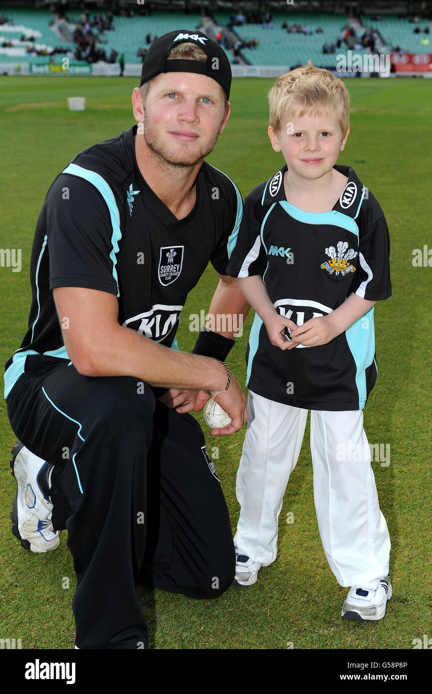 Stuart Meaker Surrey lions matchday mascot with stuart meaker hi-res stock ...