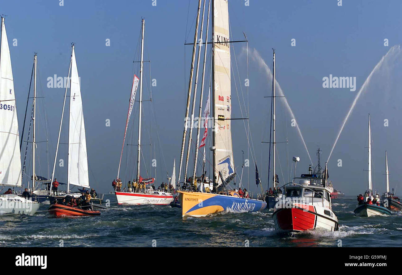 Yachtswoman Ellen MacArthur arrives in England after her record