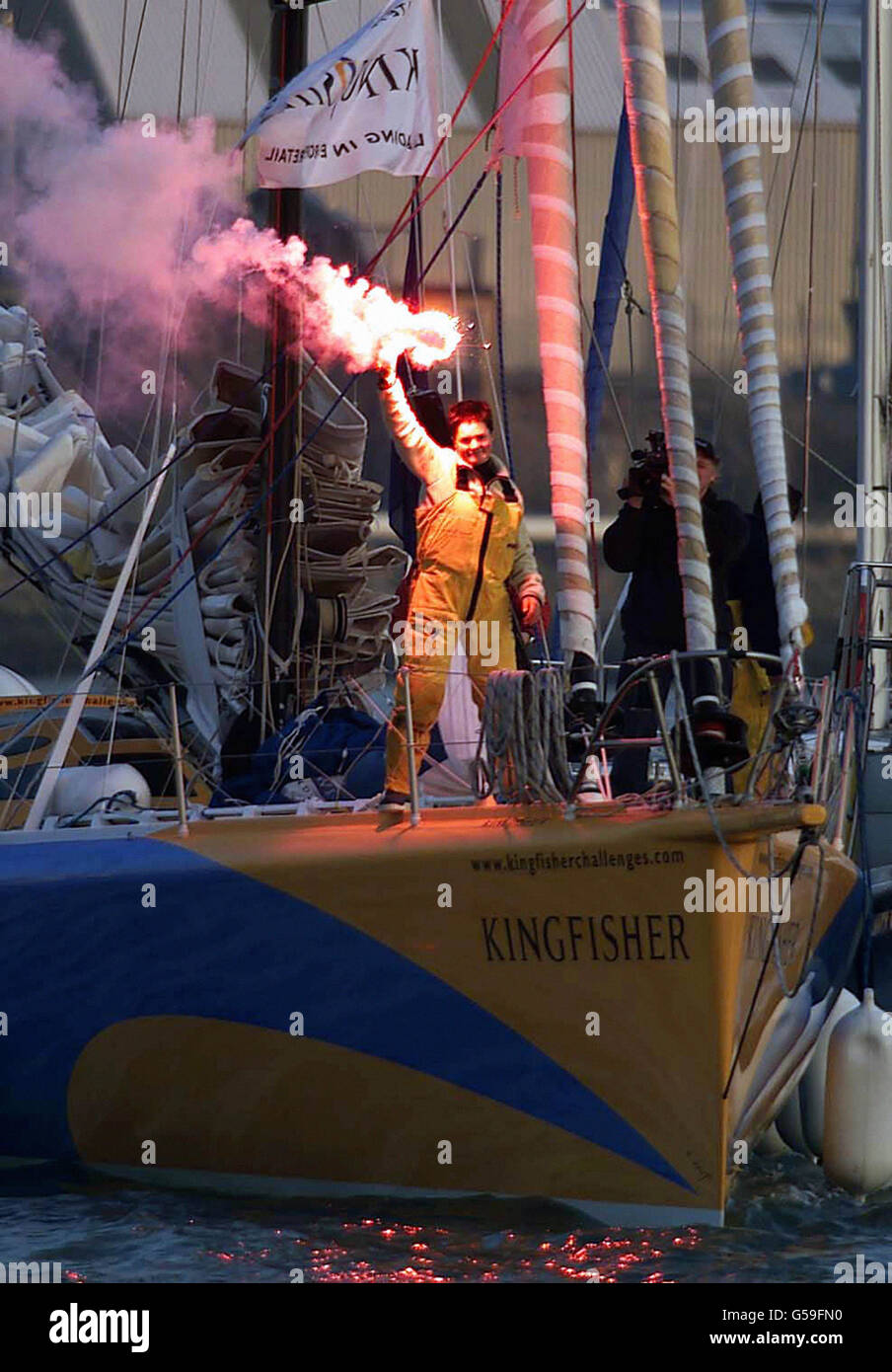 Yachtswoman Ellen MacArthur arrives in England after her record