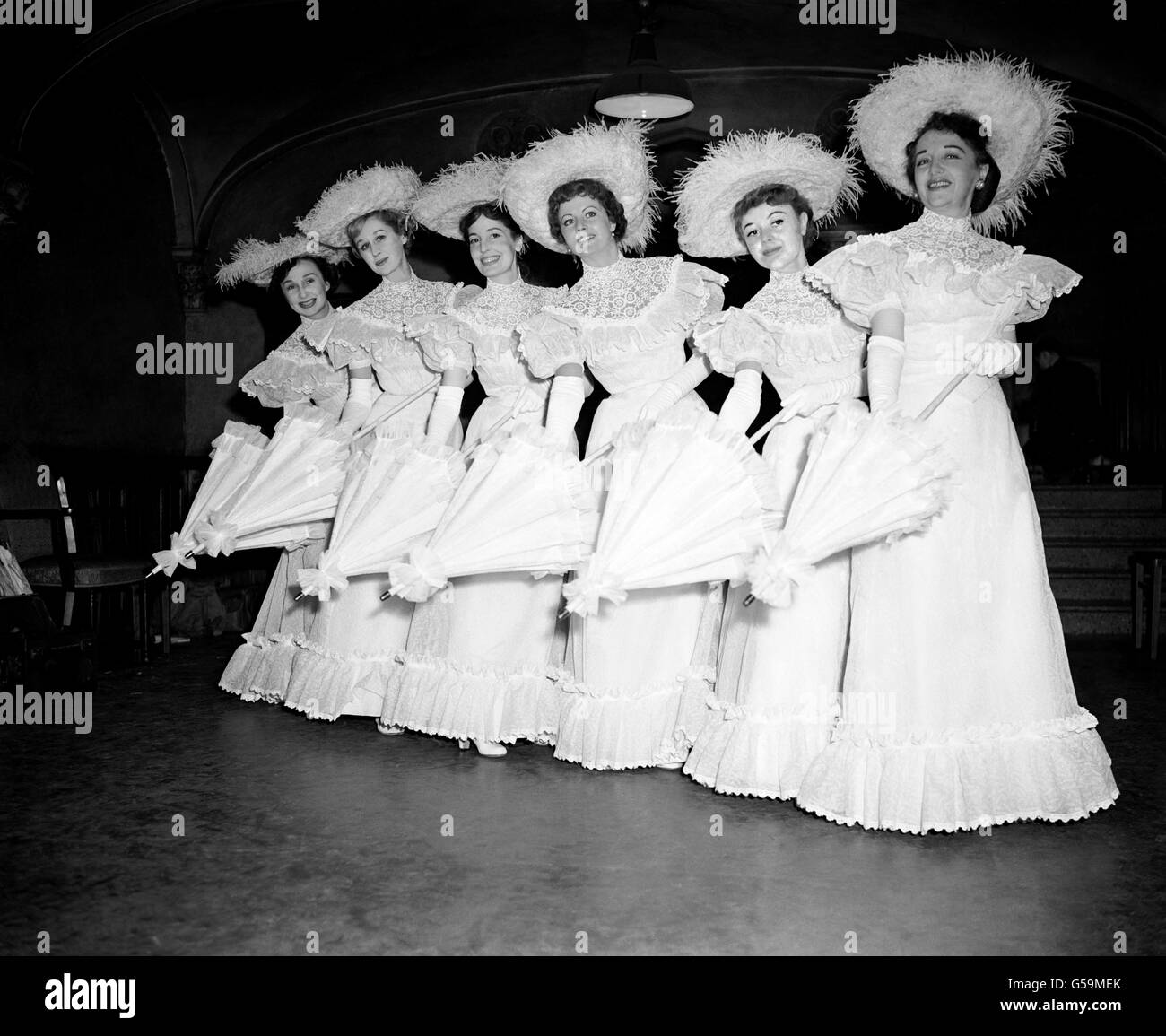 Film - Royal Command Film Performance - 'Mudlark' - Empire Cinema, Leicester Square Stock Photo