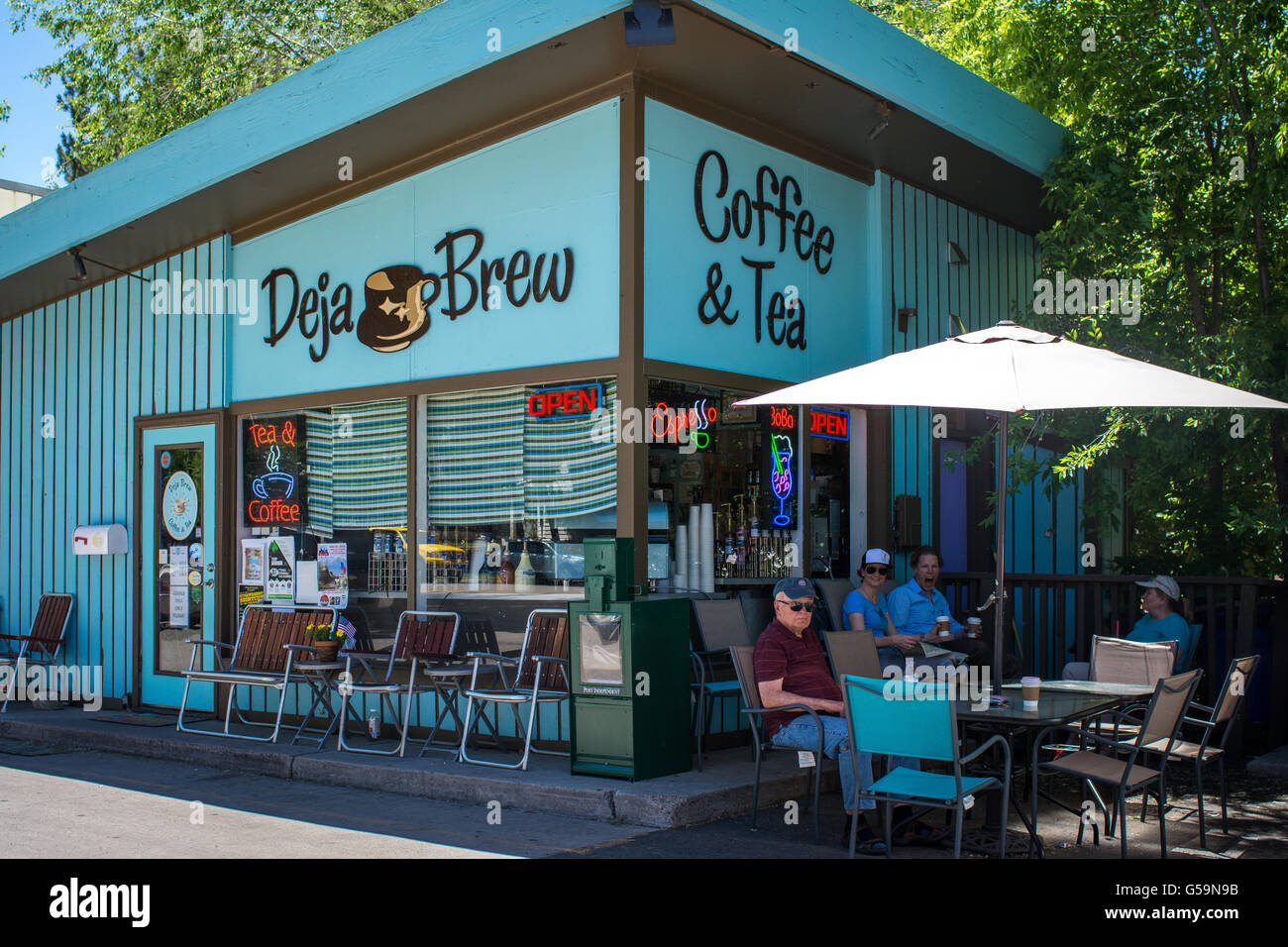 Retro coffee shop hi-res stock photography and images - Alamy