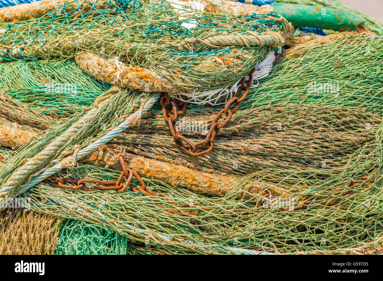 Wire fishing nets hires stock photography and images Alamy