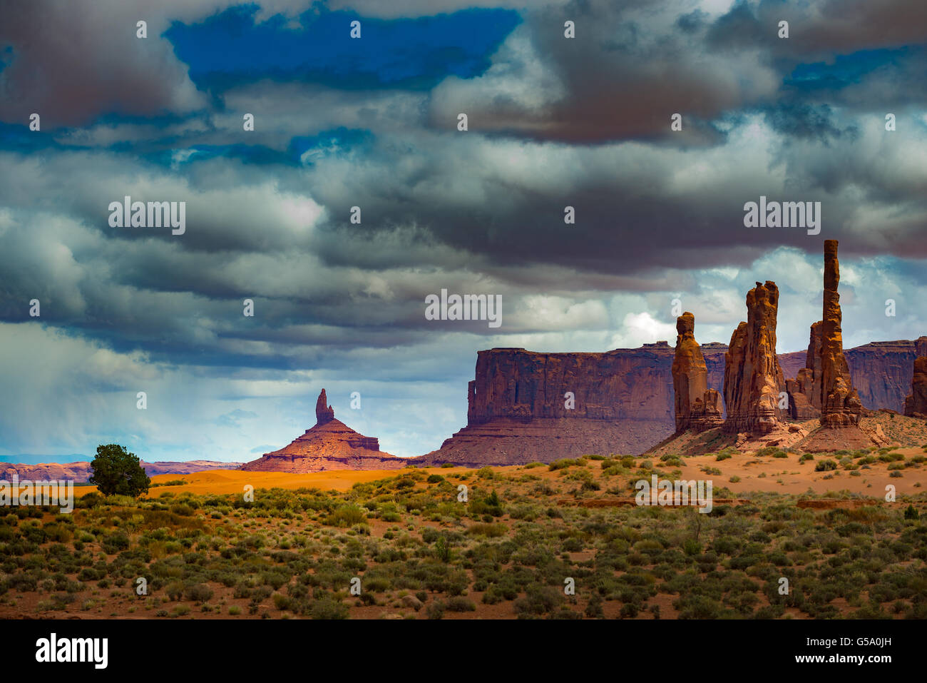 Totem Pole pillar rock spire Monument Valley Arizona USA Stock Photo