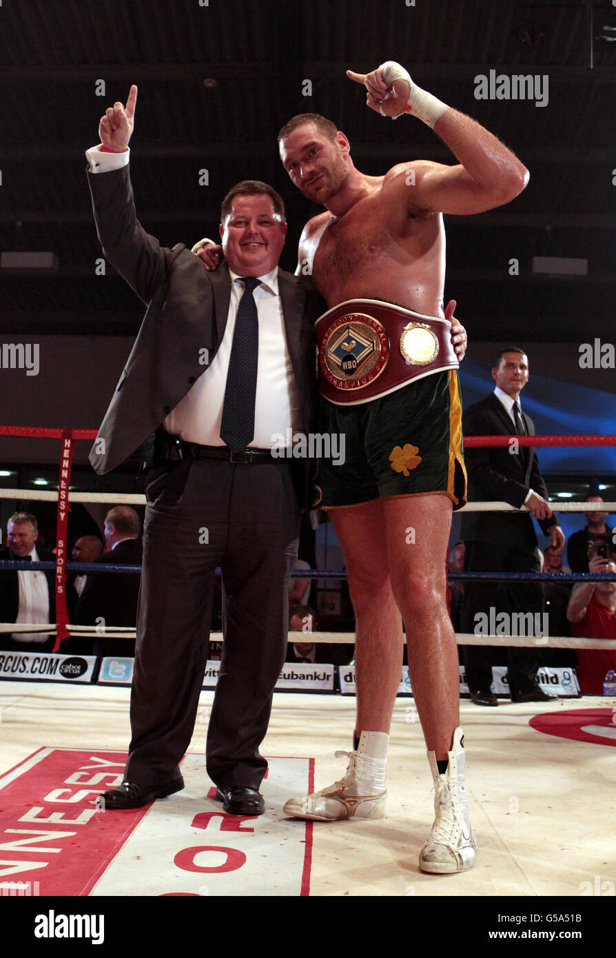 その他 [1of1]tyson fury auto wbc Tyson Fury Rookie Auto 1/1 : r/sportscards