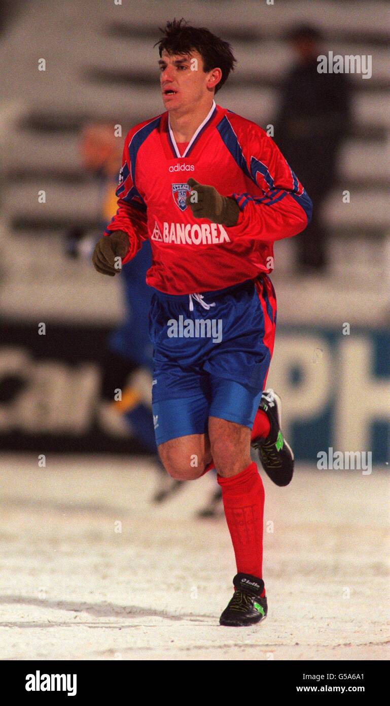 UEFA Champions League 1995/96 . Tiberiu Csik, Steaua Bucharest Stock  Photo - Alamy