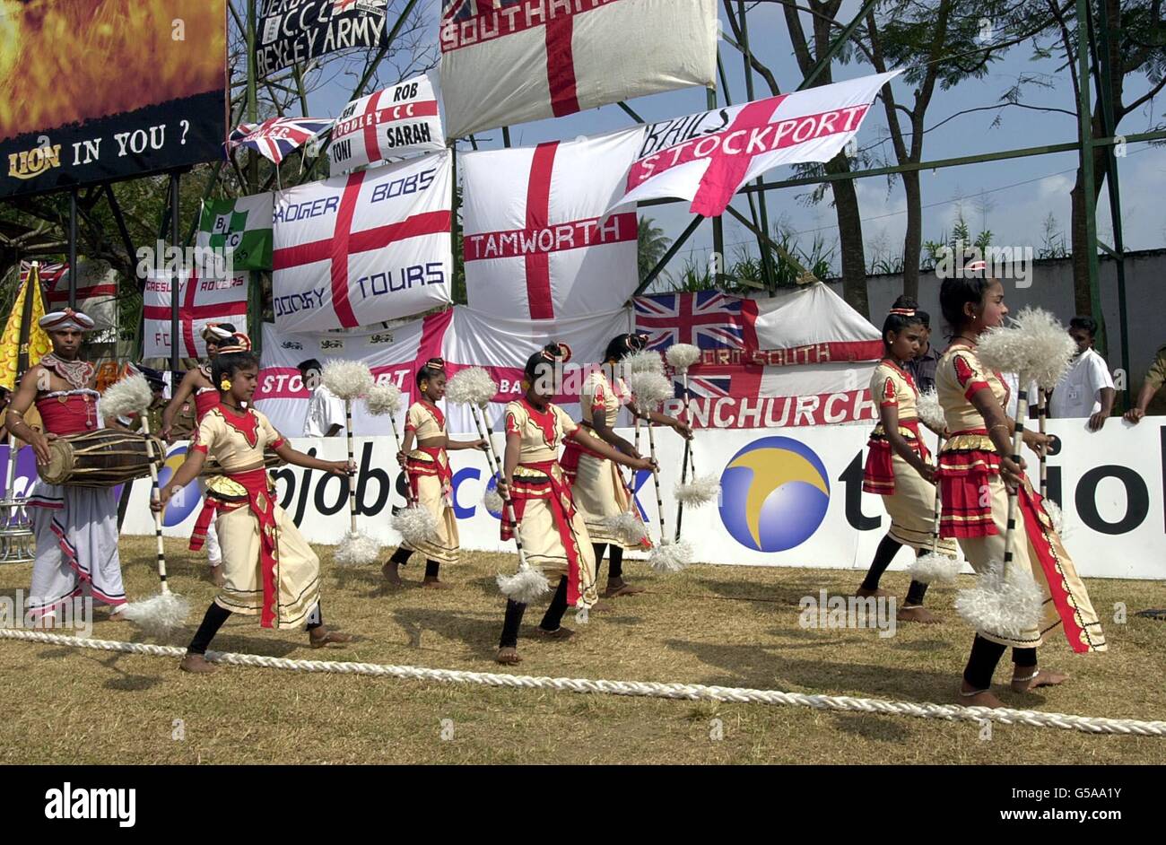 Parade Dancers Sri Lanka v England Stock Photo
