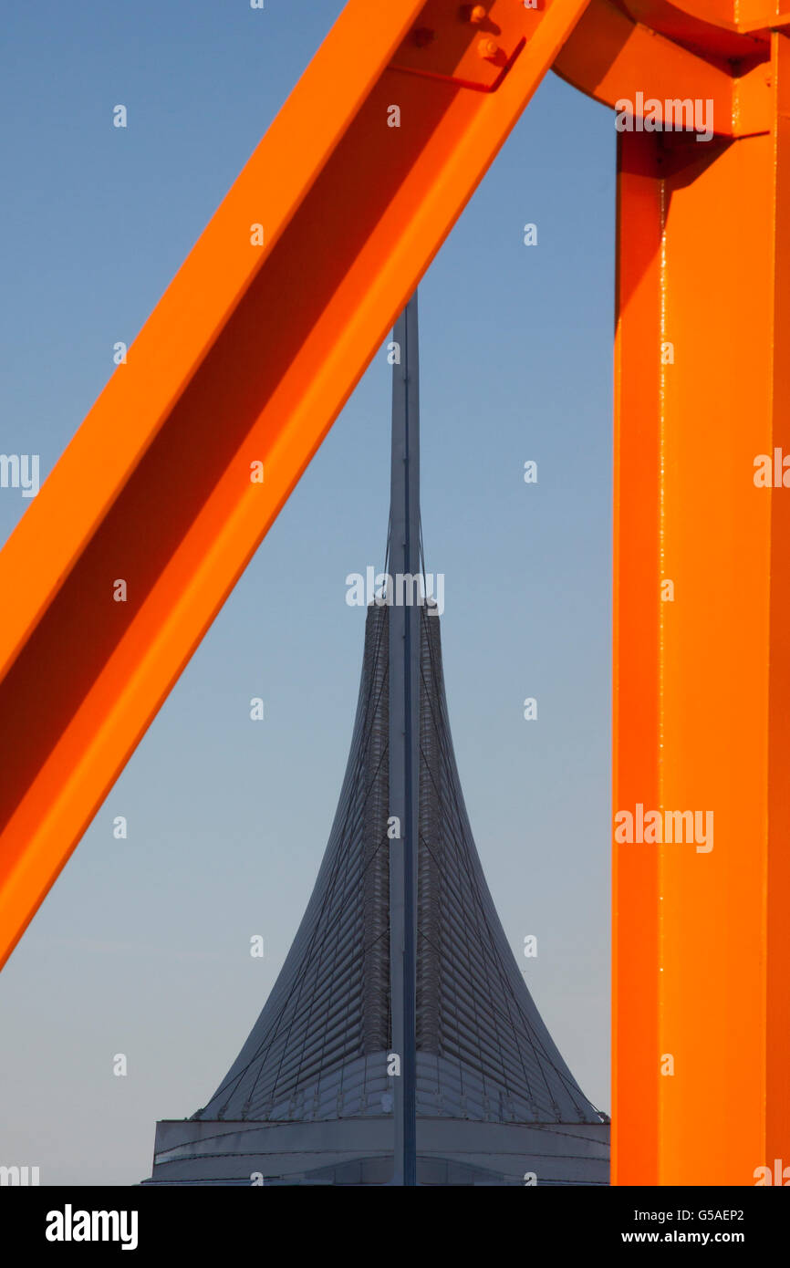 The Calling Framing Out the Calatrava In Milwaukee Stock Photo