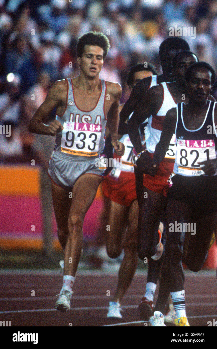 American distance runner Pat Porter (No.933) in action during the 10,000 metres first heat in Los Angeles. Stock Photo